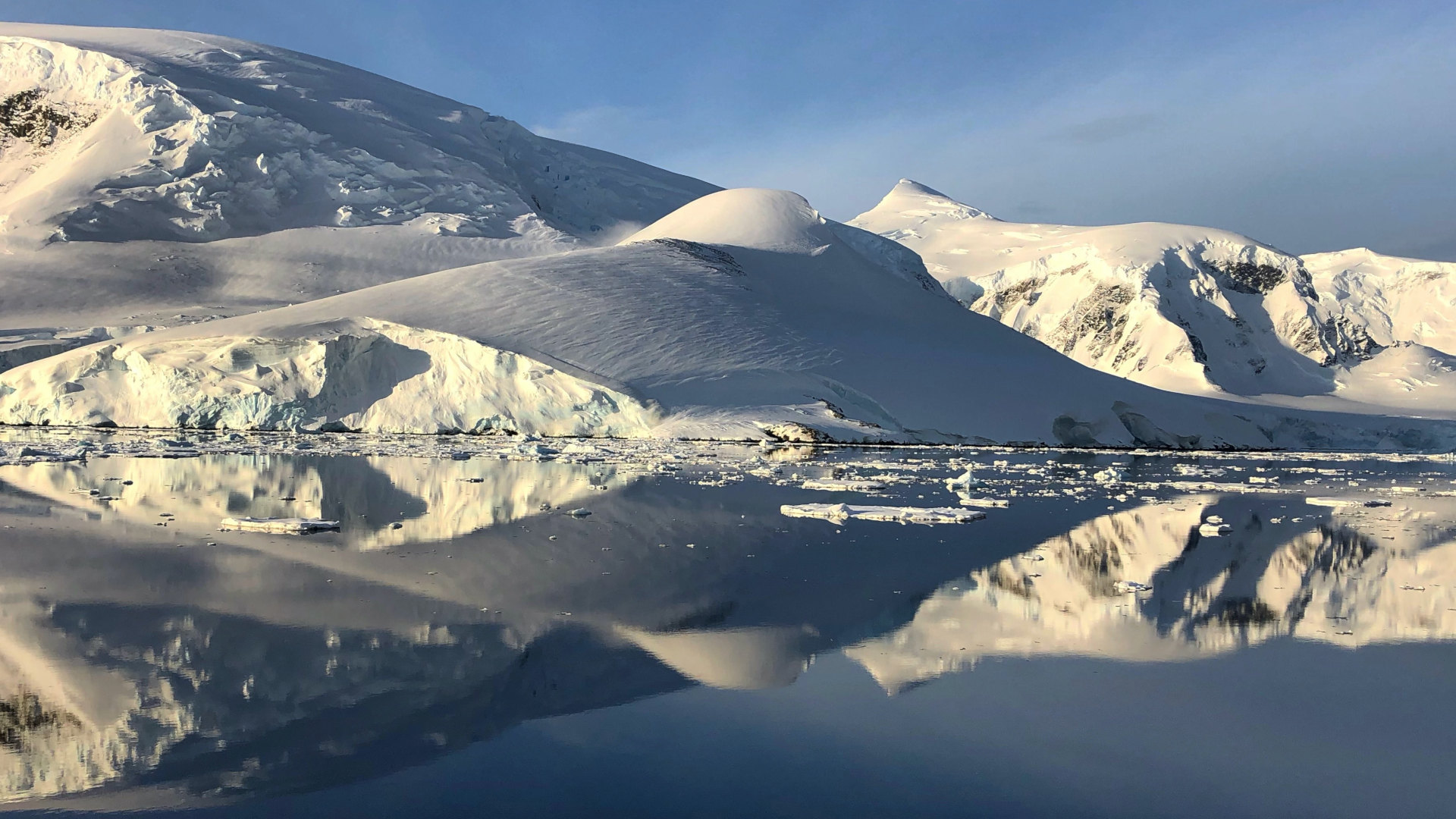 Custom Travel Planner Network-Antarctica-Ice Floes